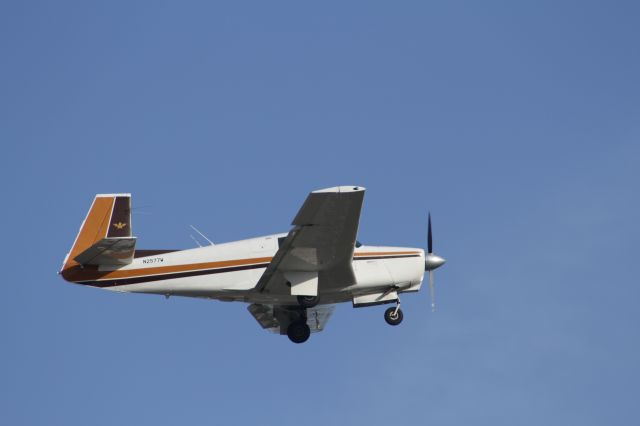 Mooney M-20 (N2577W)