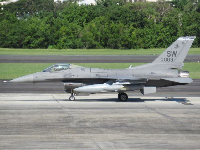 Lockheed F-16 Fighting Falcon (98-0003)