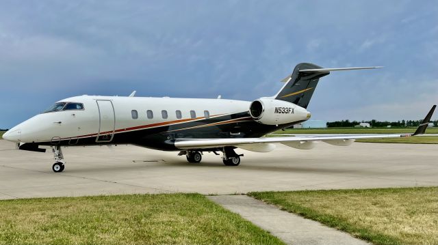 Bombardier Challenger 300 (N533FX) - N533FX, operating as LXJ533, pulling in after arriving from KSDF. br /br /This aircraft is a 2007 Bombardier Challenger 300, S/N 20160, operated by Flexjet. 7/4/22. 