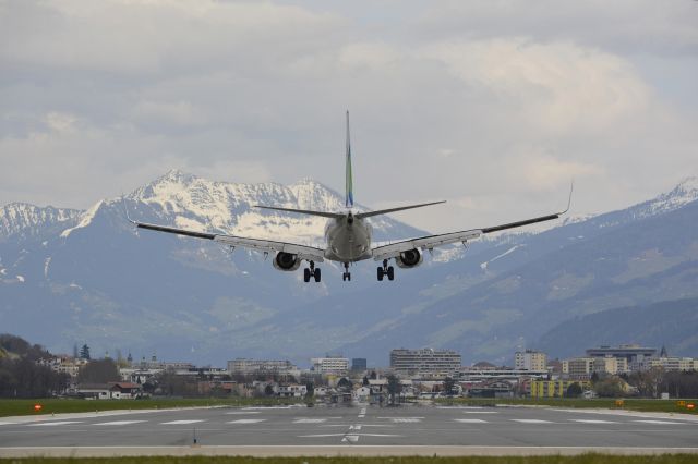 Boeing 737-800 (PH-HSW)