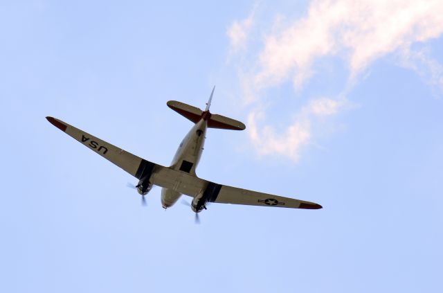 Douglas DC-3 (N737H) - Airborne Imaging