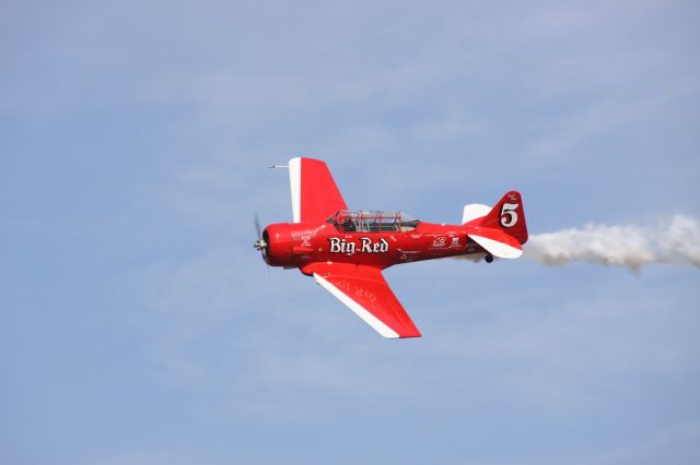 North American T-6 Texan (N7404C)