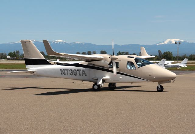 TECNAM P-2006T (N739TA) - KRDD - April 21st, 2017 CN: 139/US on taxi at Redding with IASCO Pilot training.