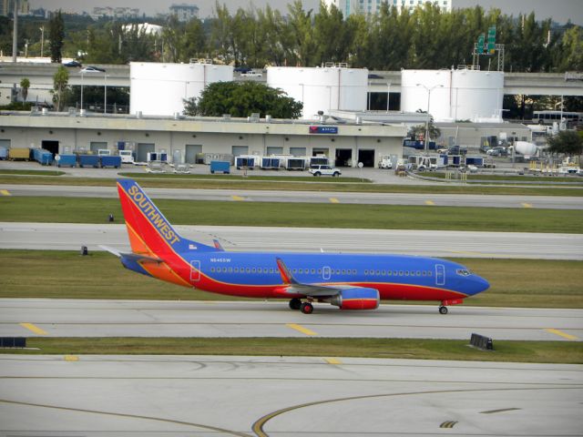 BOEING 737-300 (N646SW)