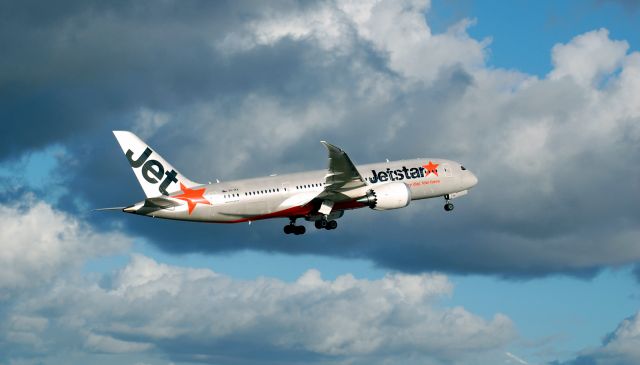 Boeing 787-8 (VH-VKA) - One of only 2 Dreamliners that Jetstar owns so far 