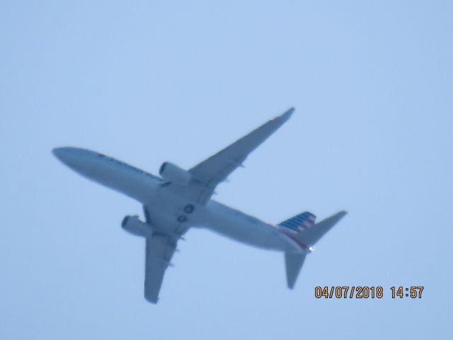 Boeing 737-800 (N892NN)
