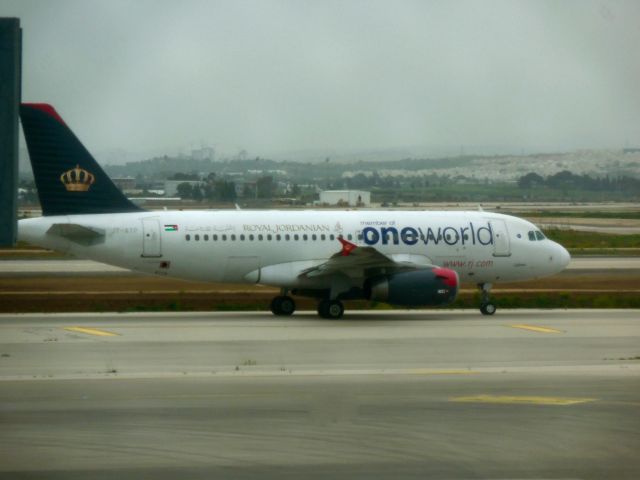 Airbus A319 (JY-AYP)