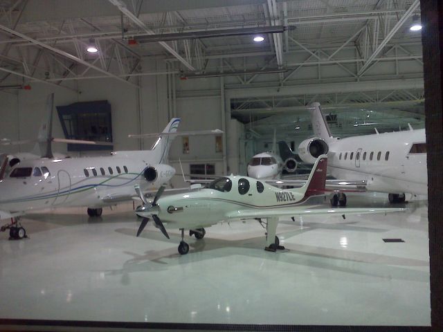 Lancair Evolution (N927LE) - Beautiful Lancair Evolution that stopped for fuel in Montreal on their way to MAKS air show in Russia back in 2011 