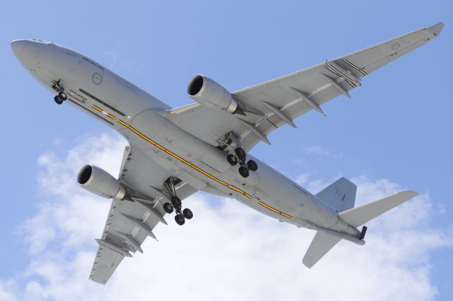 A39001 — - MRTT or Multi Role Tanker Transport, is based on a heavily modified A330-200 Passenger Aircraft.