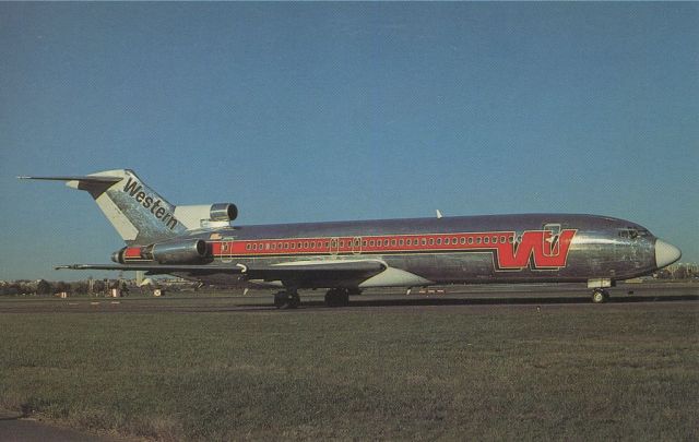 BOEING 727-200 (N2823W) - scanned from postcardbr /western