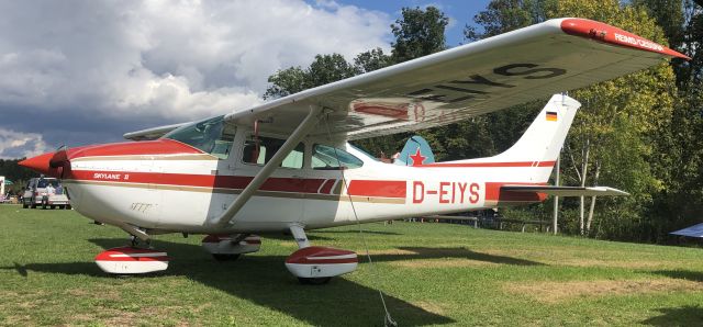 Cessna Skyhawk (D-EIYS)