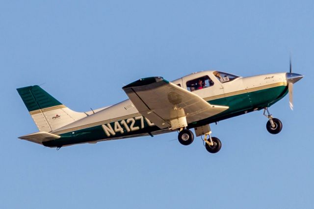 Piper Cherokee (N41270)