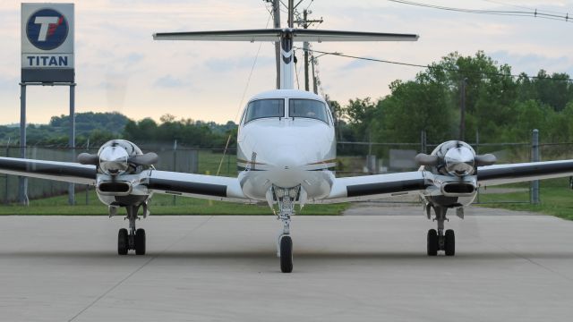 Beechcraft Super King Air 350 (N86VP) - A beautiful King Air 350 starts up at Cincinnati Jet Center at Butler County Regional Airport.