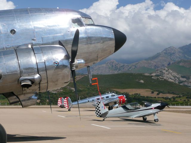 N90341 — - DC3(1943), Globe Swift(1946) and B17(1954)