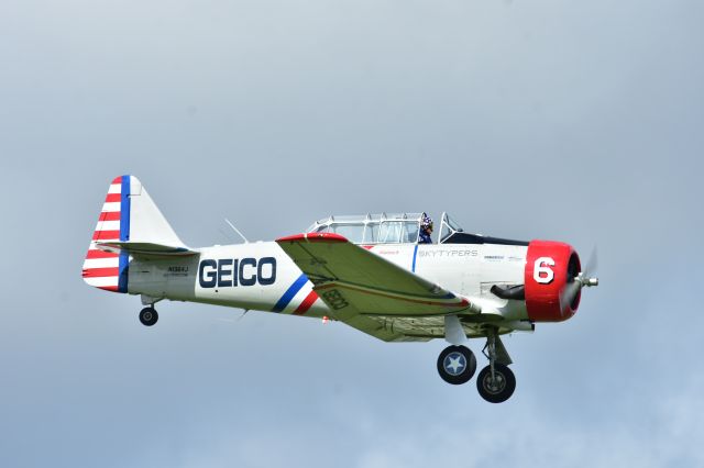 North American T-6 Texan (N1364J)