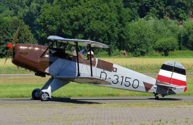 SSH T-131 Jungmann (N131BK) - photo by Stephan Kopelke