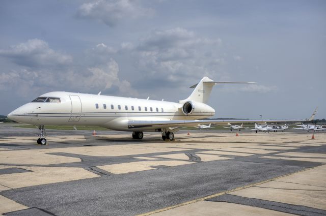 Bombardier Global Express (N900GX)