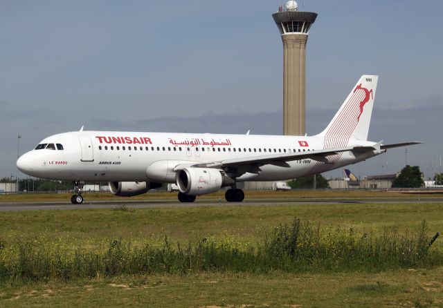 BOEING 737-600 (TS-IMM)