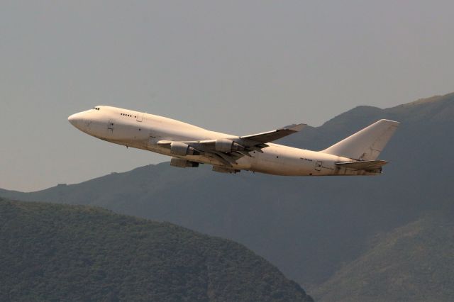 Boeing 747-400 (ER-BAM)