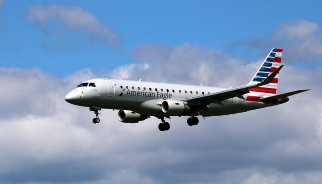 Embraer 175 (N431YX) - On final is this 2014 American Airlines Eagle Embraer ERJ170-200LR in the Summer of 2020.