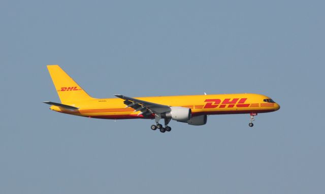 Boeing 757-200 (N605DL) - Ex Capital Cargo no operating for Air Transport International (ATI) painted in DHL colors. 