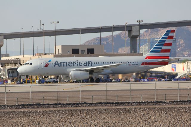 Airbus A320 (N661AW)