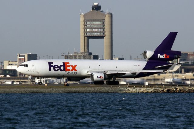 Boeing MD-11 (N592FE) - FDX 820 heading to Memphis