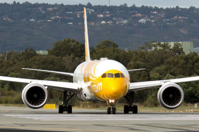 Boeing 787-8 (9V-OFG) - Boeing 787 Scoot 9V-OFG R03 YPPH  25/07/17 