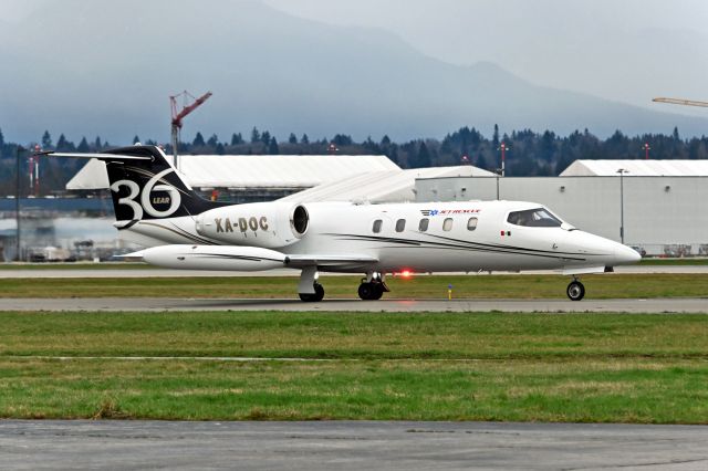 Learjet 35 (XA-DOC)