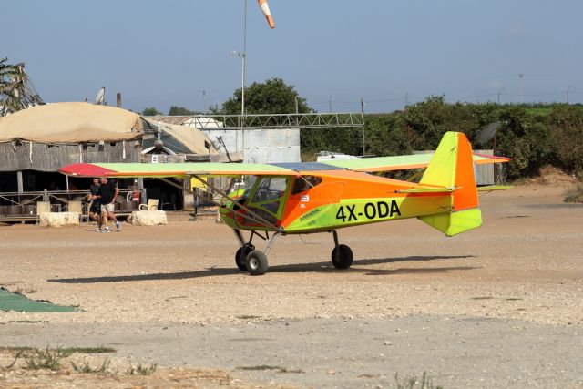 RAINBOW SKYREACH BushCat (4X-ODA) - 13/08/2021:  Prior to take-off, on the earthy tarmac of Ein-Vered airstrip.