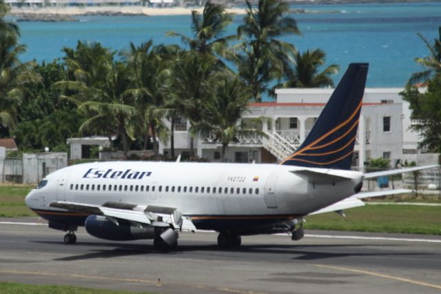 Canadair Regional Jet CRJ-200 (YV-2722)