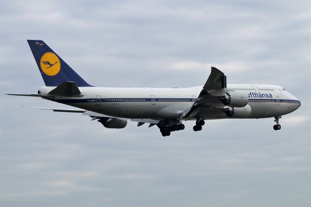 BOEING 747-8 (D-ABYT)