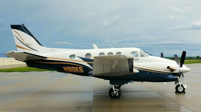 Beechcraft King Air 90 (N90KS)