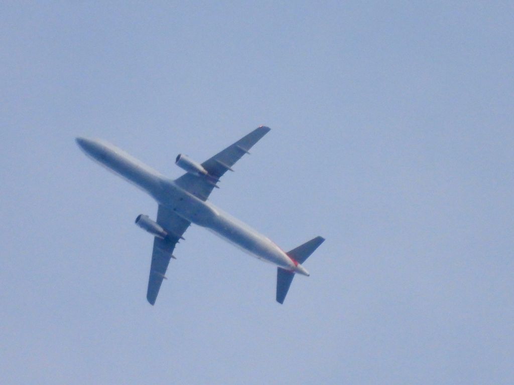 Airbus A321 (N568UW) - AAL588br /PHX-CLTbr /08/21/22