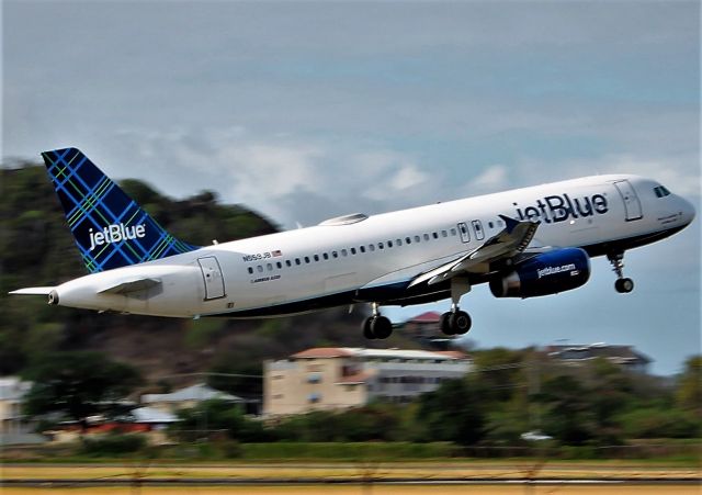 Airbus A320 (N559JB)