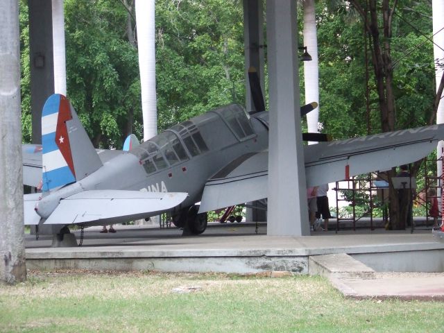 — — - Unknown Cuban Aircraft at the Revolutionary Museum, Havana, Cuba 2009.