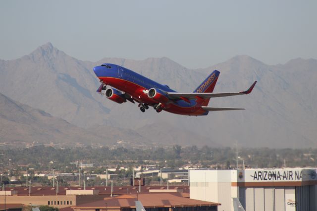 Boeing 737-700 (N284WN)