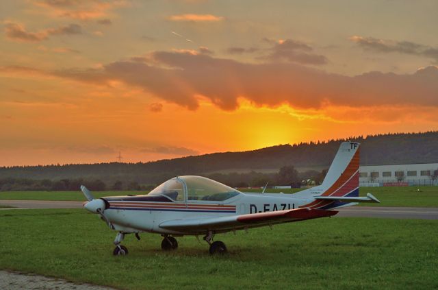 SCHLEICHER ASW-20TOP (D-EAZU) - FFA AS-202/18A-4 Bravo C/N 225 - D-EAZU - at Koblenz Airfield - 2014-09-22. Stored and waiting for cockpit modification.