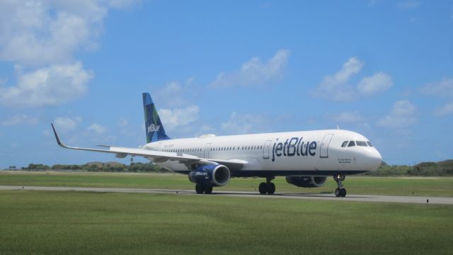 Airbus A321 (N947JB)