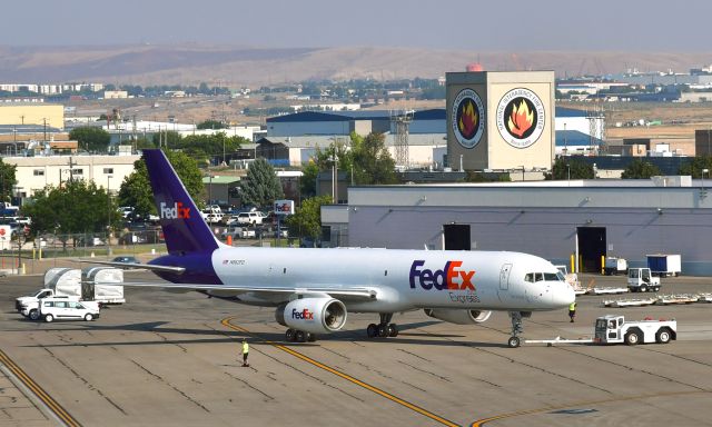 Boeing 757-200 (N962FD) - FedEx Express Boeing 757-2G5(SF) N962FD in Boise