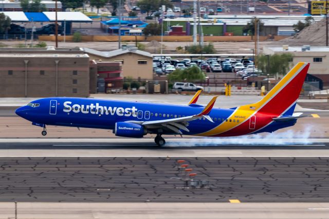 Boeing 737-800 (N8544Z) - Southwest Airlines 737-800 landing at PHX on 10/15/22. Taken with a Canon 850D and Tamron 70-200 G2 lens.