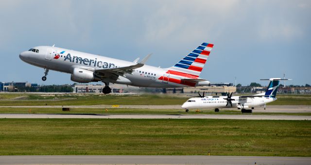 Airbus A319 (N9023N)