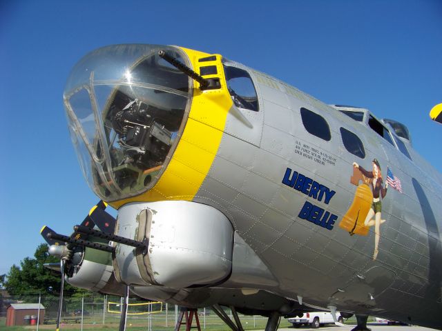 Boeing B-17 Flying Fortress (N390TH) - Liberty Belle