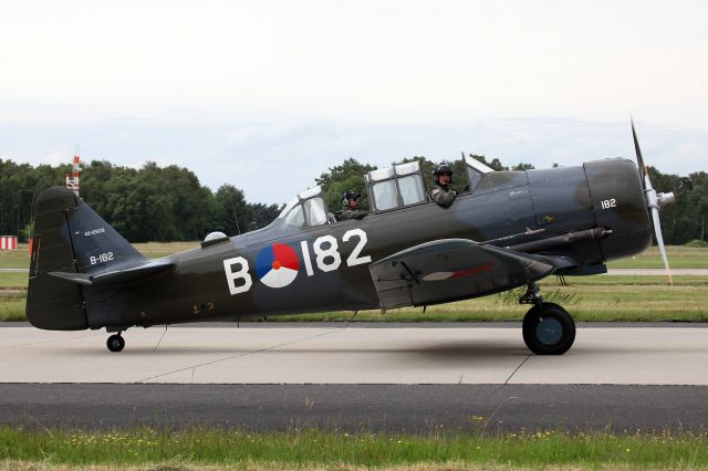 North American T-6 Texan (PH-TBR) - Stichting Koninklijke Historische  Vlucht