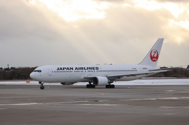 BOEING 767-300 (JA603J) - January 15th 2022:HKD-HND.