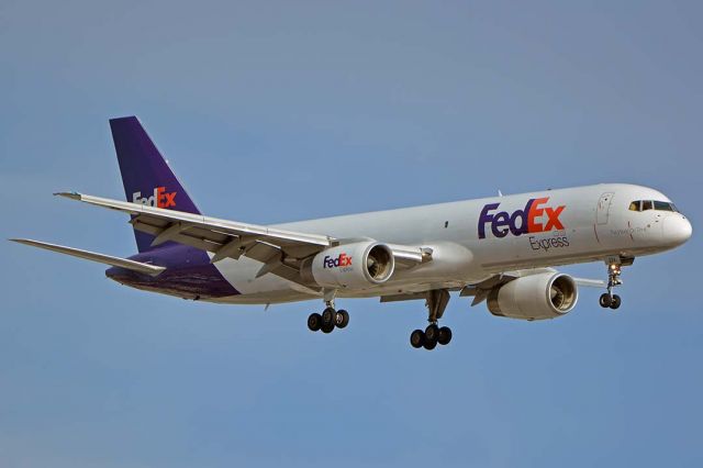 Boeing 757-200 (N924FD) - Fedex Express Boeing 757-204F N924FD at Phoenix Sky Harbor on June 12, 2018. 