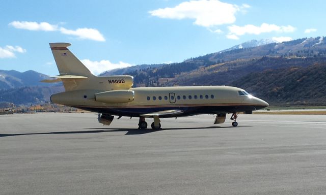 Dassault Falcon 900 (N900D)