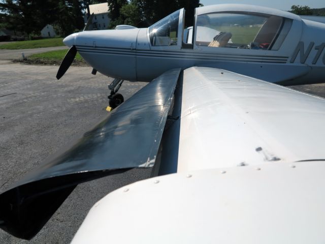 Cessna Skyhawk (N100MV) - Very nice STOL aircraft. Please note the automatic slats.