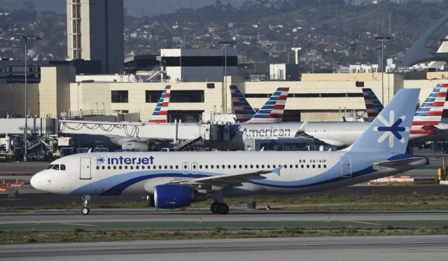 Airbus A320 (XA-VIP) - Arrived at LAX on 25L