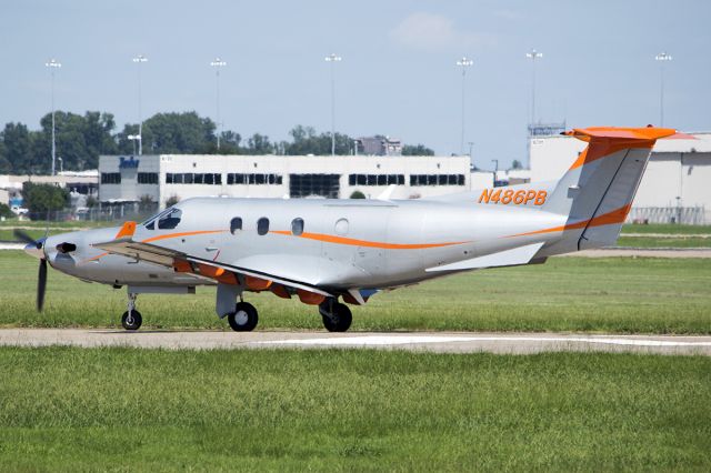 Pilatus PC-12 (N486PB) - A great looking scheme on my favorite single-engine turboprop. August 2013